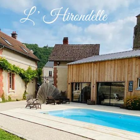 Pool House-L'Hirondelle De Sermizelles- Grand Jardin, Calme Et Nature Aux Portes Du Morvan Kültér fotó