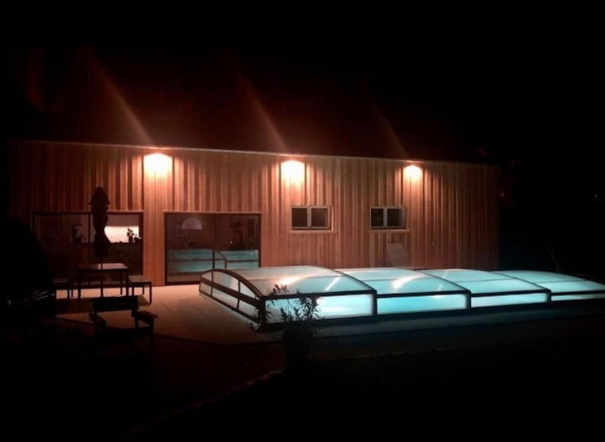 Pool House-L'Hirondelle De Sermizelles- Grand Jardin, Calme Et Nature Aux Portes Du Morvan Kültér fotó